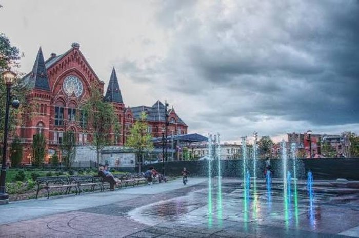Cincinnati Music Hall and fountain